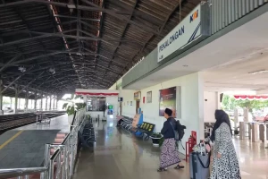 Maulid Nabi, Stasiun Dekat Destinasi Wisata Religi Ramai Diserbu Peziarah